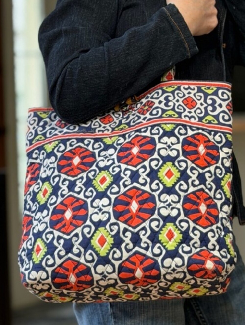 Vera Bradley Tote Bag - Picture 10 of 10